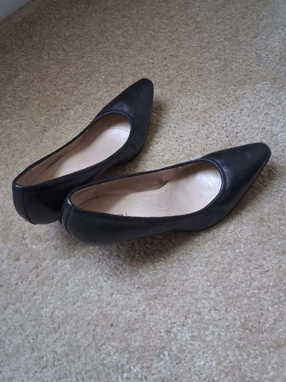 Tahari Brett Black Leather Pointed Toe Pumps Dress Heels 6.5M